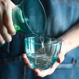 Moderne breite grüne Glaswasserkanne mit Tasse (800 ml)